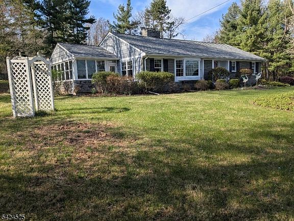 4th image of 225 Pleasant Hill Rd