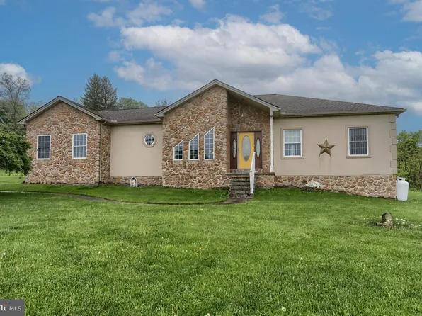 2038 E Harrisburg Pike, Middletown, PA 17057
