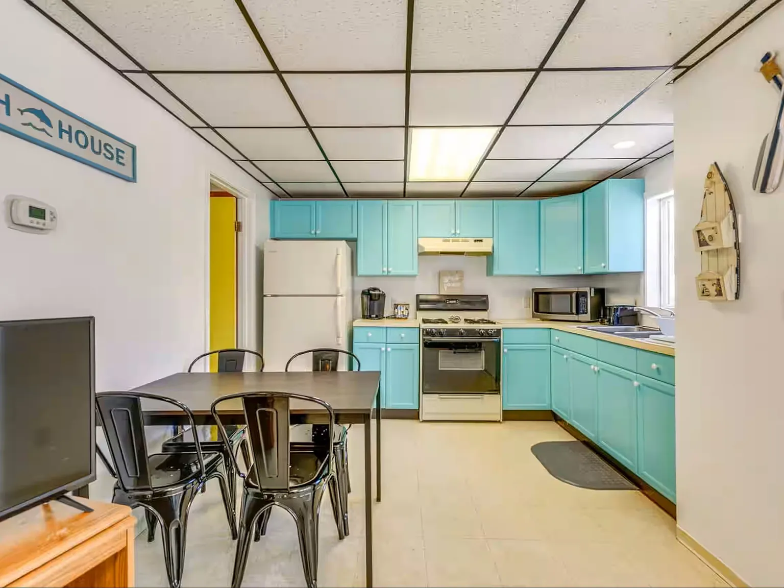 1006 Newton St - Single Family Residence — Photo 4
