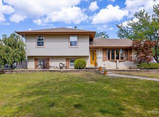 6451 Walter Adamic Ln, Plainfield, IL 60586