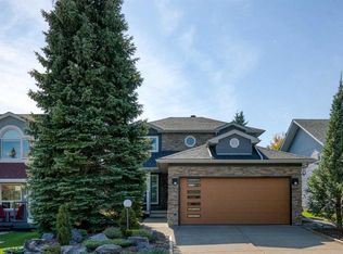 39 N Shannon Hl SW, Calgary, AB T2Y 2Y7