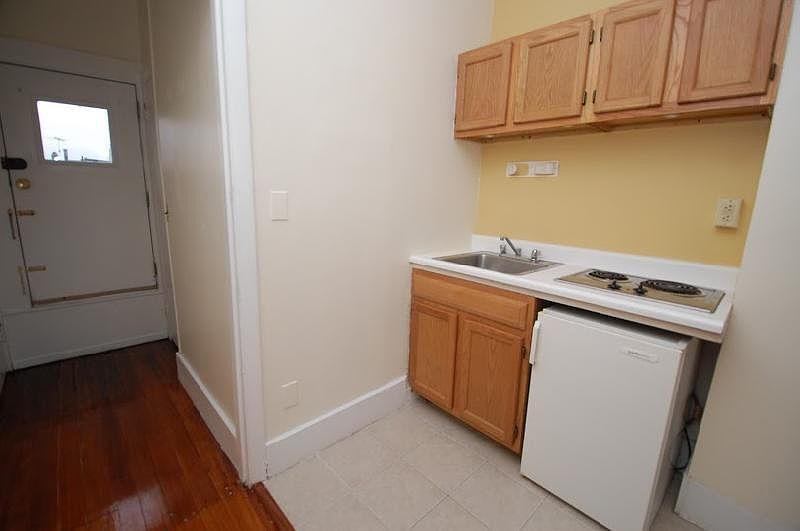 2nd image of 397 Marlborough St #21