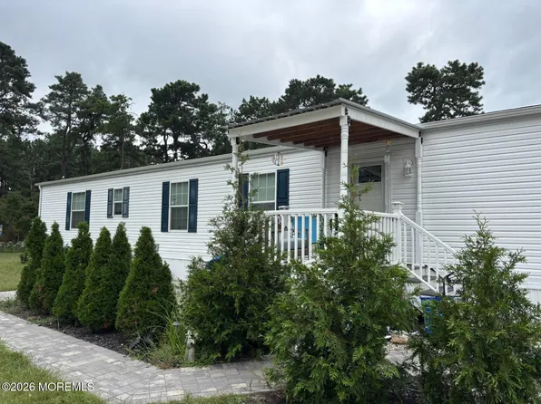 9 Martin Drive, Whiting, NJ 08759