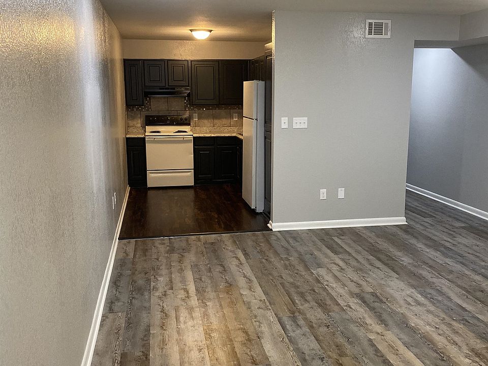 1st image of 2601 S Olive St APT 15