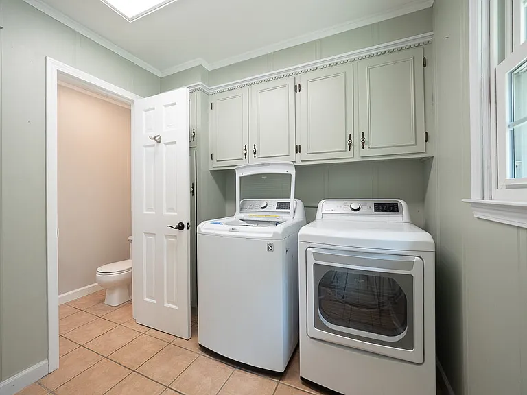 2704 Powhatan Dr — Photo 43