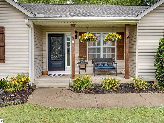 2nd image of 23 Cole Creek Ct