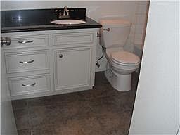 3rd image of 1601 S Shepherd Dr #1