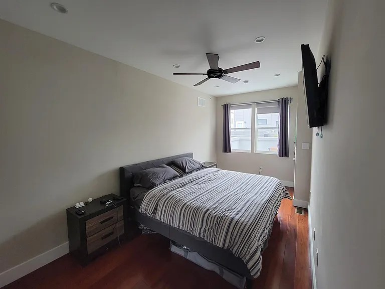 3011 W Cabot St — Photo 7