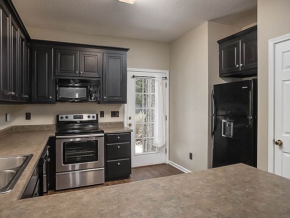 3rd image of 6541 Covington Villas Dr