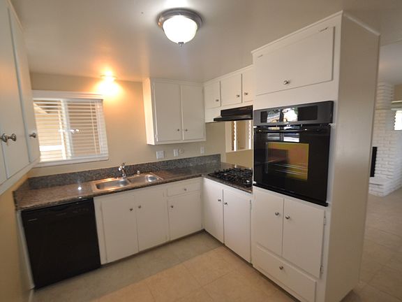 3rd image of 25873 Mansfield St