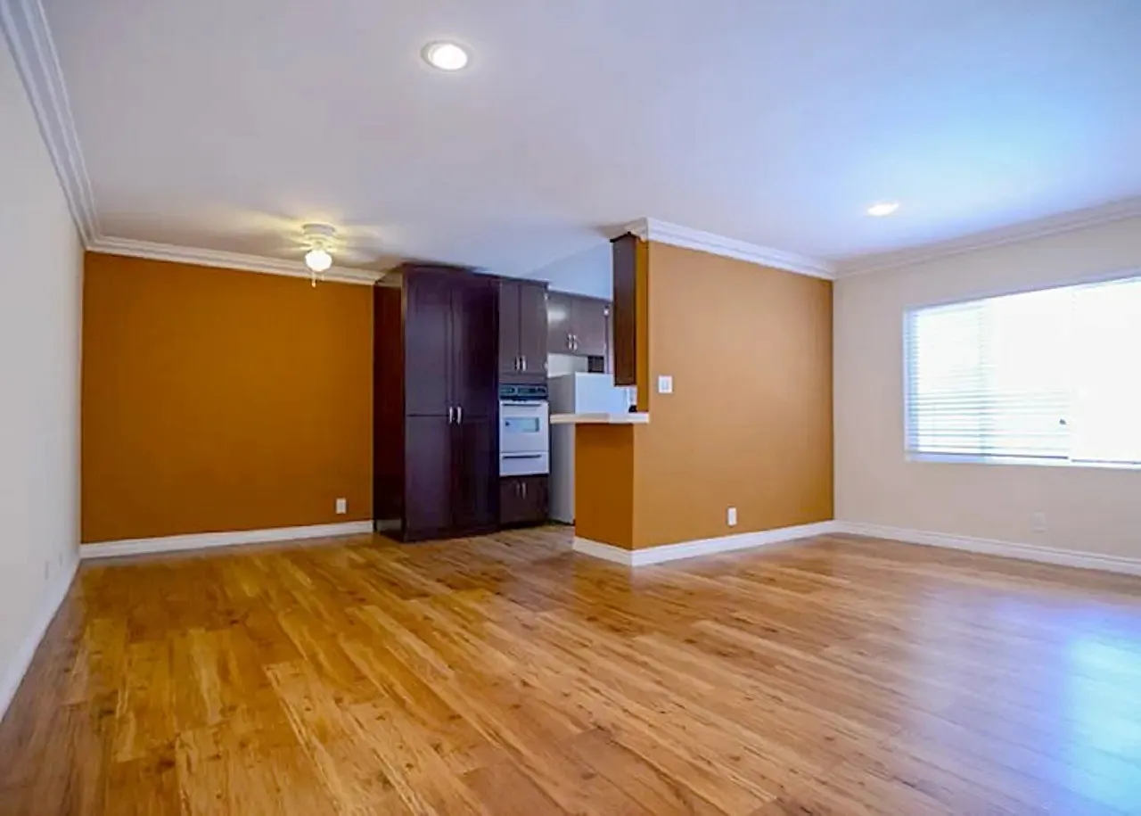 3 bed, 1275 sqft, $2,850 — Photo 4