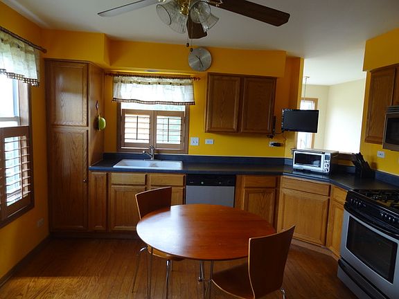 5th image of 1017 Sheridan Cir #1017