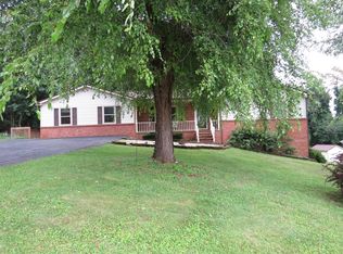 110 Peakwood Dr, Tazewell, VA 24651