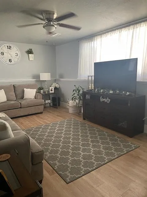 2 bed, 1100 sqft, $1,400 — Photo 1