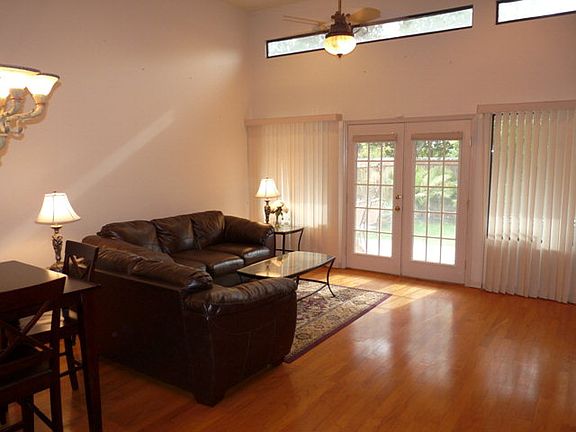 4th image of 3922 Santo Cielo St