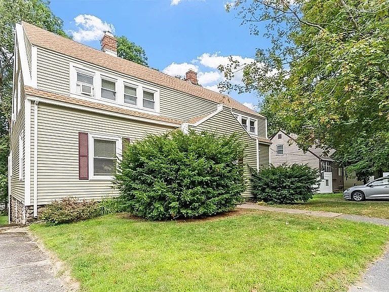 1st image of 29-31 Rockrimmon Rd #1R