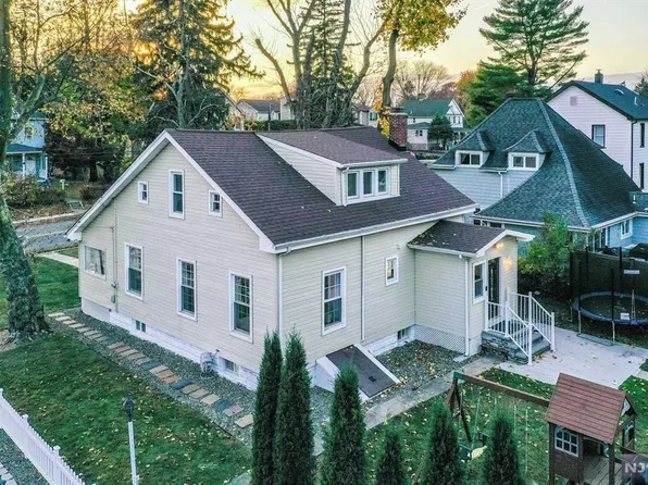 449 Closter Dock Rd, Closter, NJ 07624