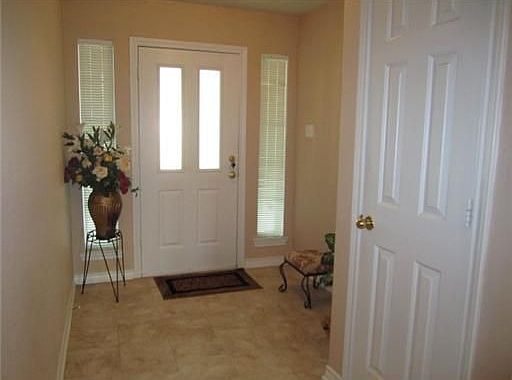 2nd image of 1526 Strasburg Cir