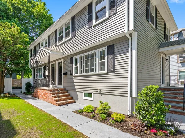 22 Park St, Wakefield, MA 01880