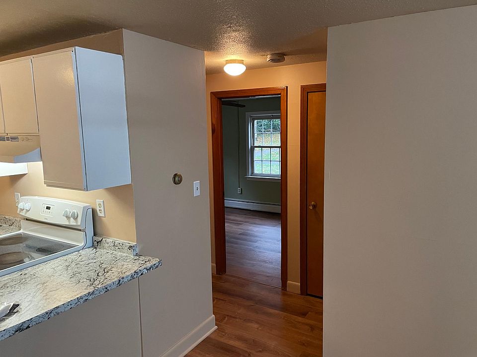 1st image of 30 Danbury Dr APT 6