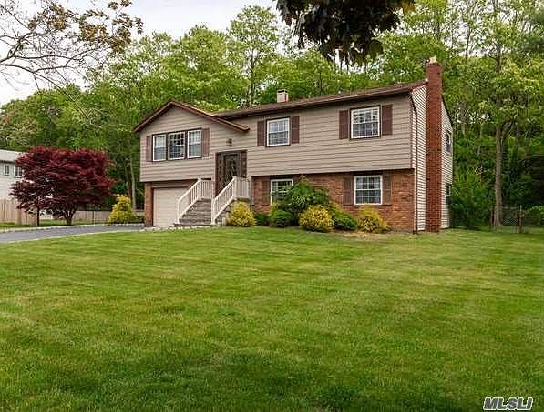 1st image of 19 Sparrow Dr