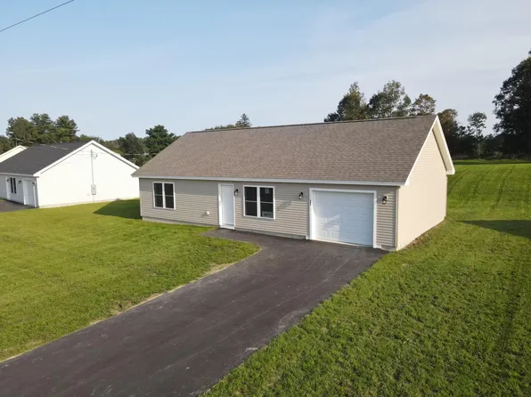 37 Stearns Farms Road, Hampden, ME 04444