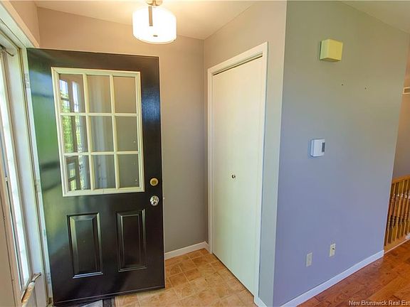 3rd image of 24 Thistle St