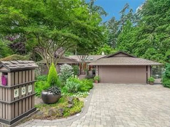 901 129th Pl NE, Bellevue, WA 98005