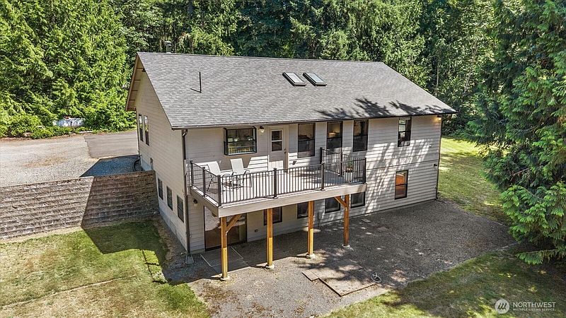3rd image of 19407 228th Avenue SE