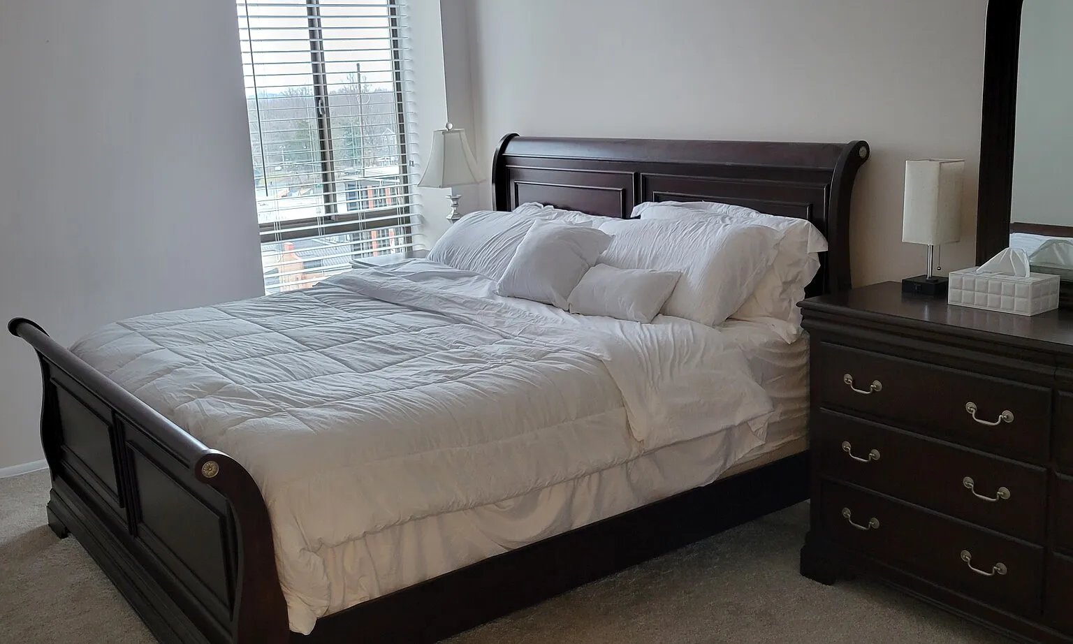 1 bed, 1.5 bath, 900 sqft, $2,450 — Photo 1