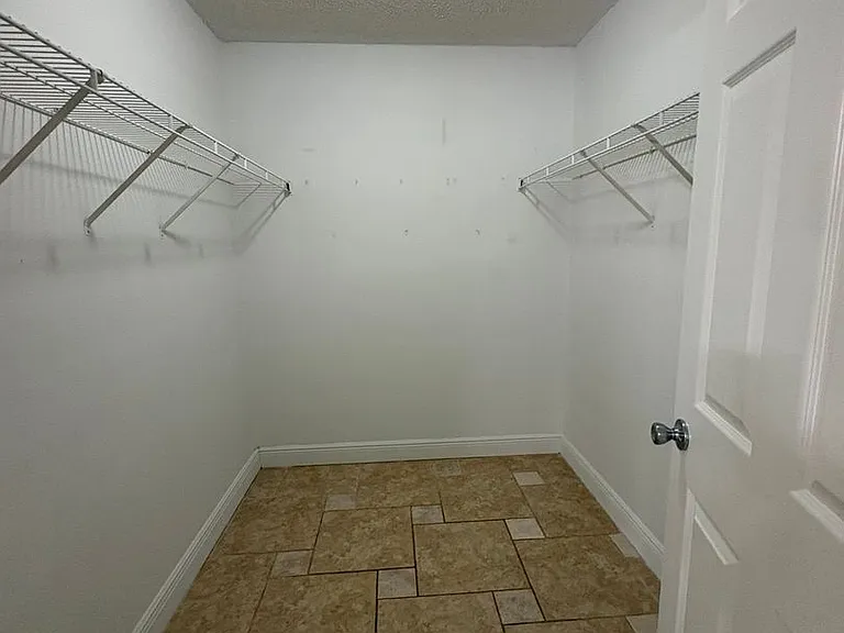 305 Colonade Ct — Photo 19
