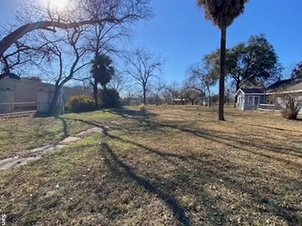 747 N Getty St LOT 25C, Uvalde, TX 78801