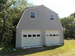 657 Lakeview Dr, China, ME 04358