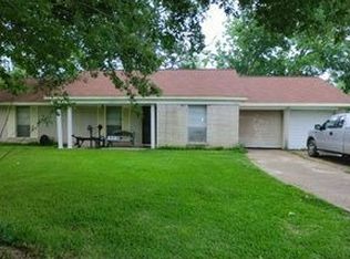 1714 Highway 332 W, Lake Jackson, TX 77566