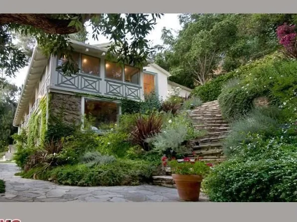 2172 Coldwater Canyon Dr, Beverly Hills, CA 90210