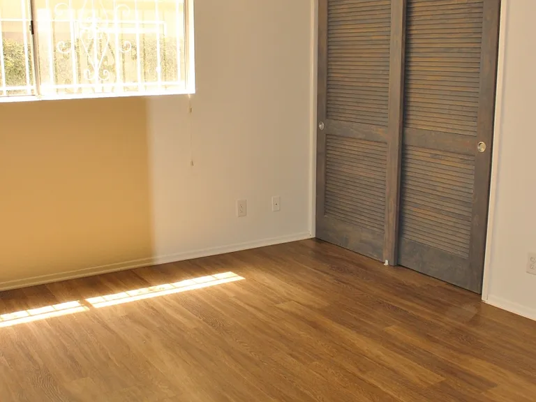 12415 Pacific Ave #2 — Photo 9