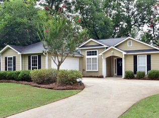 126 Saint Clair Dr, Leesburg, GA 31763
