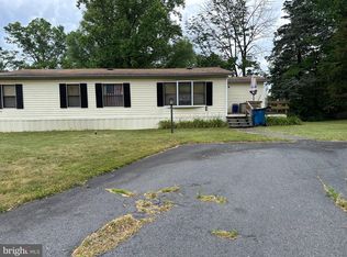 15 Maple Dr, Quakertown, PA 18951