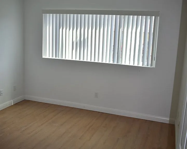 9641 Birch St — Photo 11