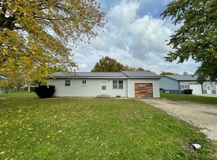 1055 Prospect Ave, Paxton, IL 60957