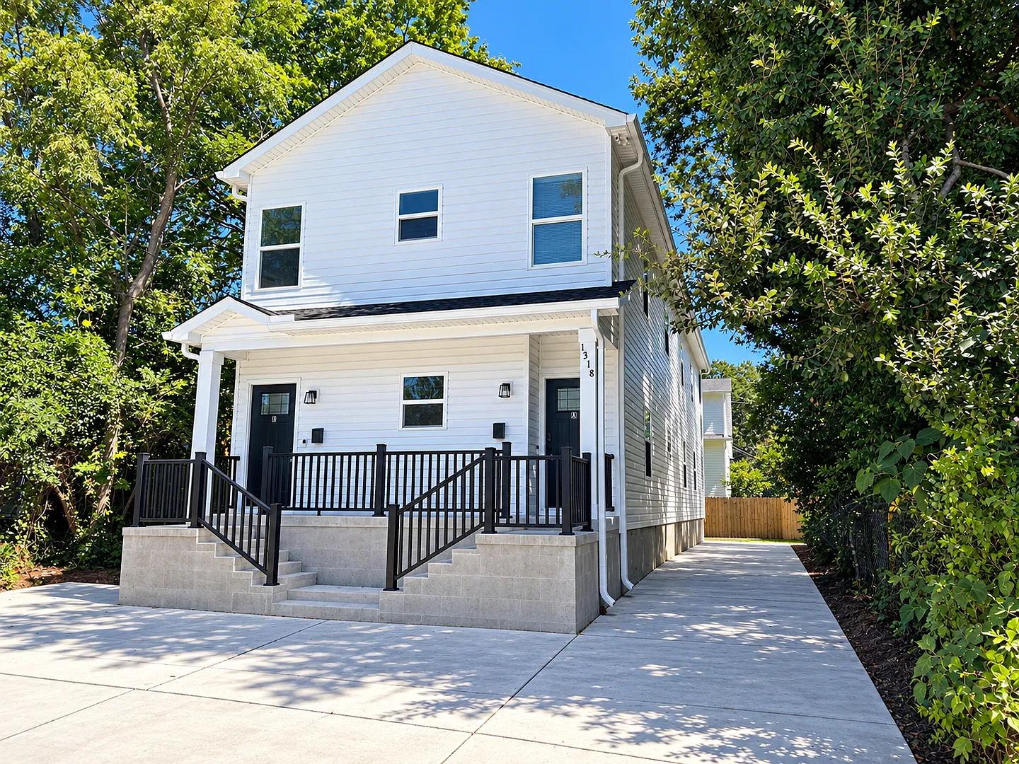Newly built in 2025 Four Bedrooms/Four Bathrooms New appliances — Photo 2