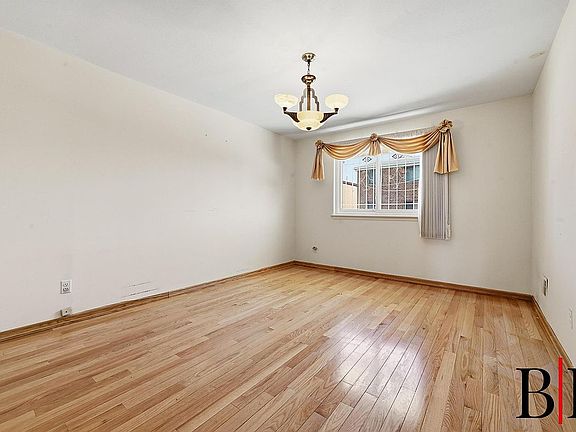 4th image of 2177 E 69th St #3