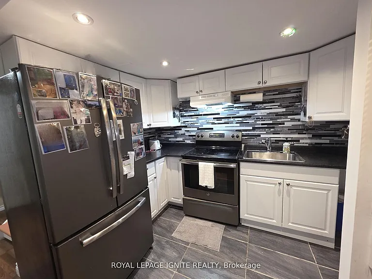 54 Harley Dr #BASEMENT — Photo 6