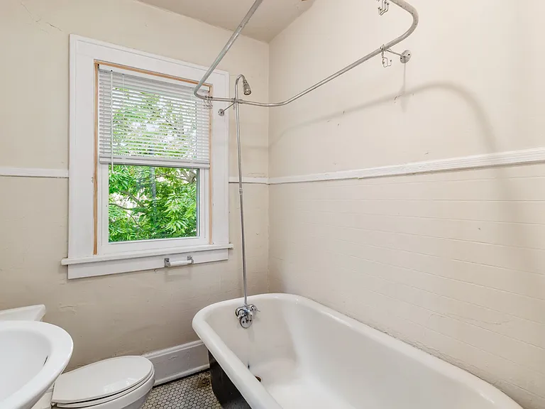 299 S 17th St #299 — Photo 6