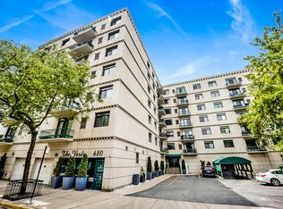 680 N Green St APT 508, Chicago, IL 60642