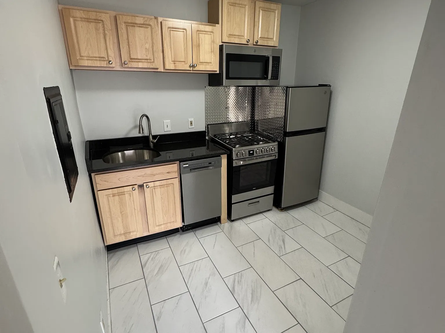 1 bed, 550 sqft, $2,800 — Photo 4