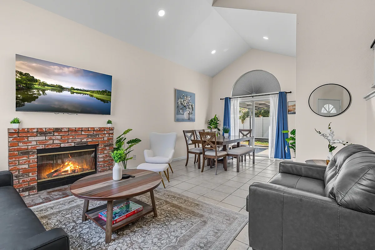 Building Photo - 2555 Winston Ct