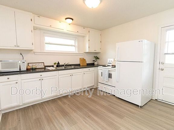 5th image of 100 James St Unit B