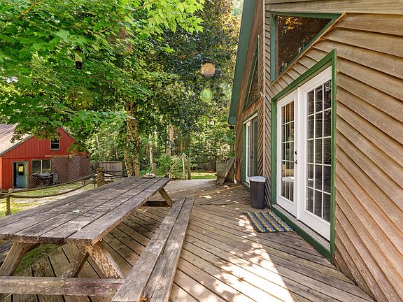 3rd image of 26 Wolf Cove Road