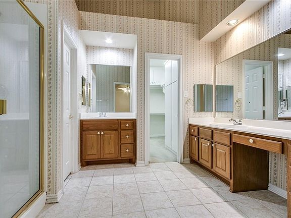 4th image of 3621 Nandina Dr